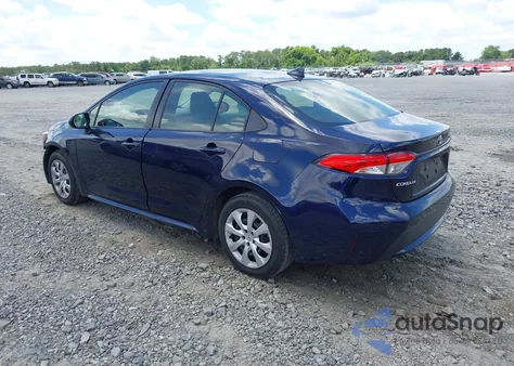 2021 Toyota Corolla Le z USA, uszkodzony, nr VIN JTDEPMAEXMJ178131